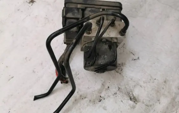 Volvo V50 ABS Pump 00001251F0 30742665AA 10096004253