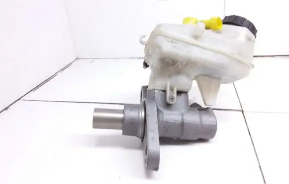 Opel Insignia A Master brake cylinder 41550110