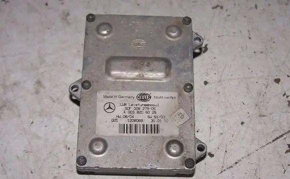 Mercedes-Benz E W211 Voltage converter/converter module A0038206026