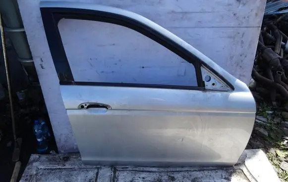 Jaguar S-Type Front door