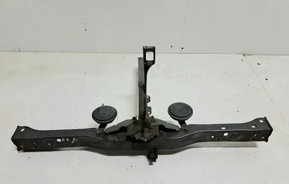 Toyota Avensis T250 Top upper radiator support slam panel