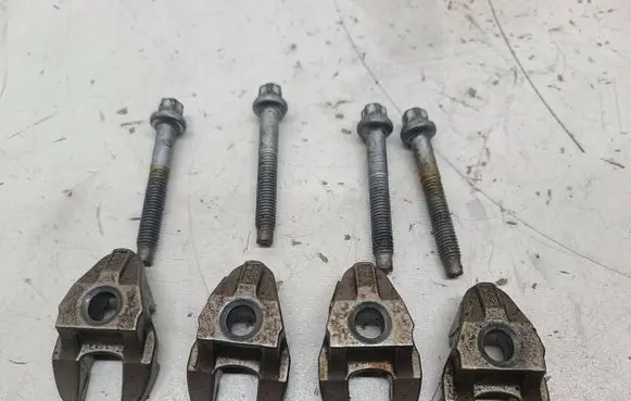 Citroen C4 Cactus Fuel Injector clamp holder