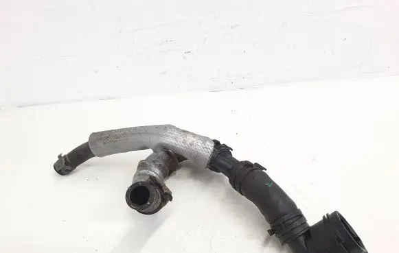 Audi TT TTS RS Mk3 8S Engine coolant pipe/hose 5Q0121087A 5Q0122073AA