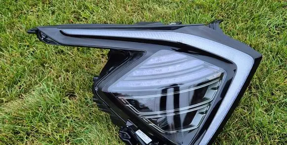 KIA Sportage Headlight/headlamp 92102R2100