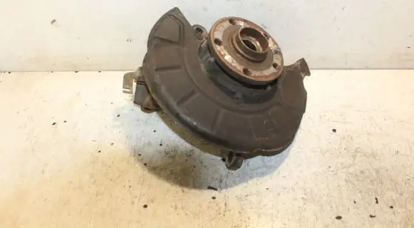 Skoda Octavia Mk2 (1Z) Front wheel hub