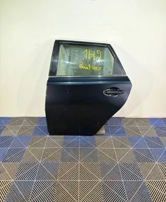 Toyota Auris E180 Rear door X66HH9