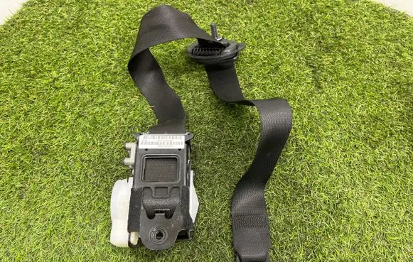 BMW X5 E70 Front seatbelt S2717196708S 09B3133P04827