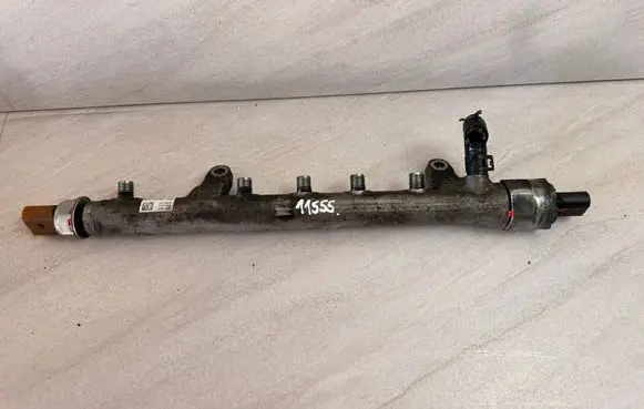 Volkswagen Jetta VI Fuel main line pipe 03L089H