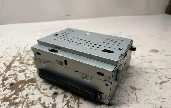 Volvo XC70 Radio/CD/DVD/GPS head unit 31285832