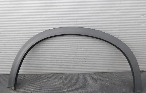 Suzuki Vitara (LY) Rear arch trim