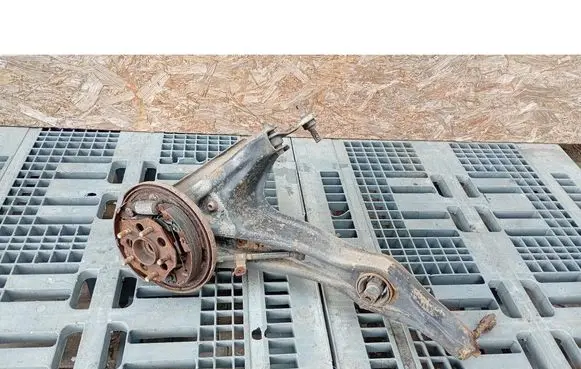Honda CR-V Rear control arm