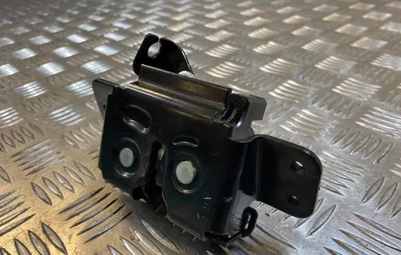 Loading door lock