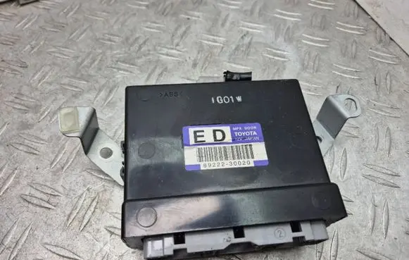 Lexus GS 300 400 430 Door control unit/module 8922230020