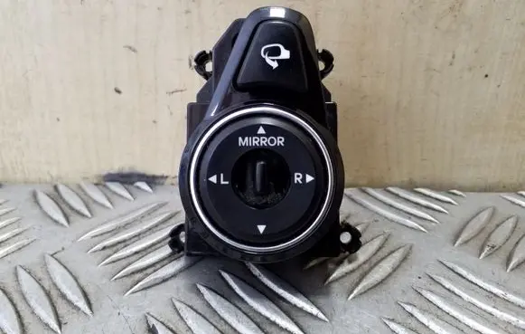 Hyundai i40 Wing mirror switch 39R4801230