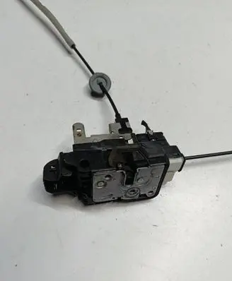 Volvo V40 Front door lock 31440392 93338010