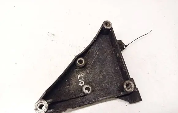Skoda Superb B5 (3U) Engine mounting bracket 059260885F