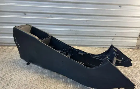 Infiniti Q30 Center console 969925DF0A 969105DF0A