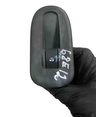 Renault Master III Electric window control switch 1007478
