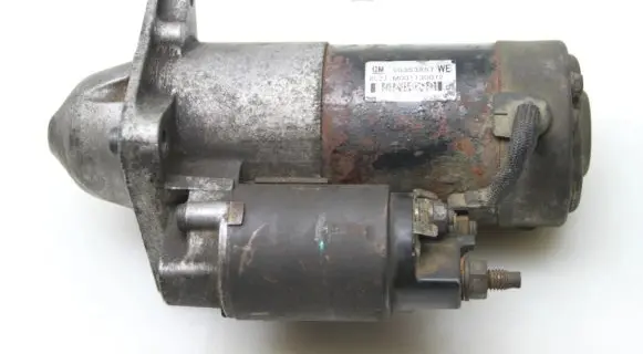 Opel Insignia A Starter motor 55353857