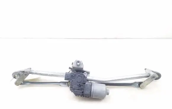 Audi A4 S4 B7 8E 8H Front wiper linkage and motor