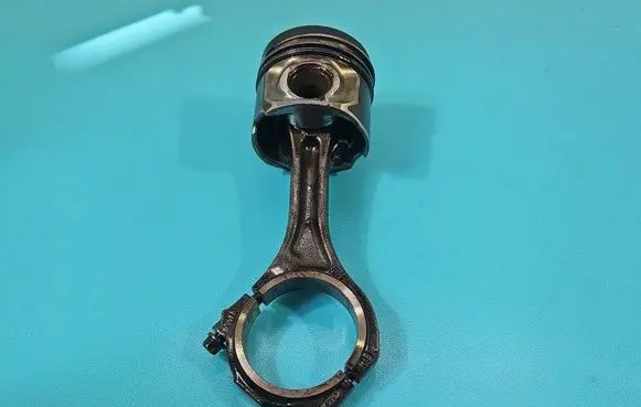 Piston
