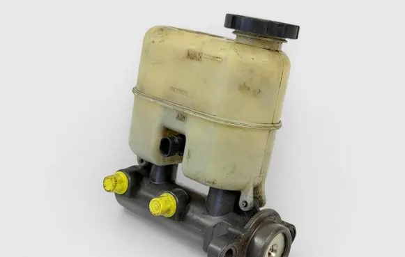 Chevrolet Avalanche Master brake cylinder 