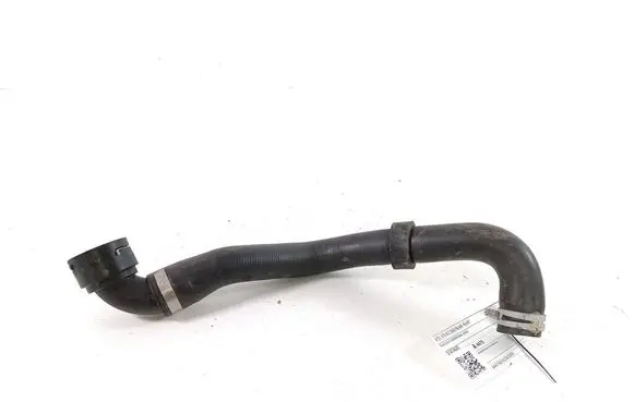 Volvo XC90 Engine coolant pipe/hose 31474845