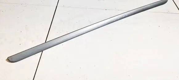 Volkswagen Golf V Windshield trim 1K3867439