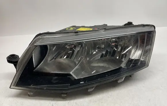 Skoda Octavia Mk1 (1U) Headlight/headlamp 5E2941015
