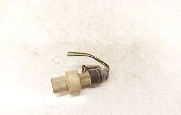 Opel Zafira B Air conditioning (A/C) pressure sensor 9131721 09131721