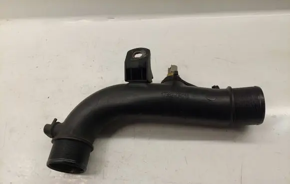 Toyota Avensis T250 Intercooler hose/pipe 173620R010