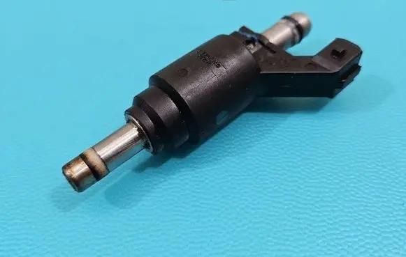 Opel Vectra C Fuel injector 24404012 IMPRK1478372