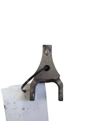 Jaguar XE Fuel Injector clamp holder 