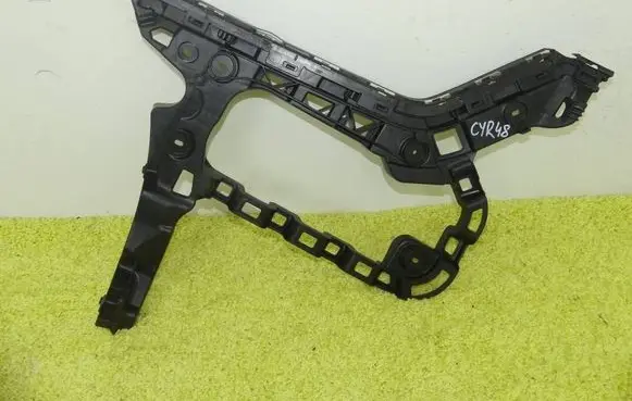 Volkswagen PASSAT B8 Bumper support mounting bracket corner 3G9807356A
