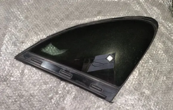 Porsche Cayenne (92A) Rear side window 43R002092 E000255 DOT24M161AS3