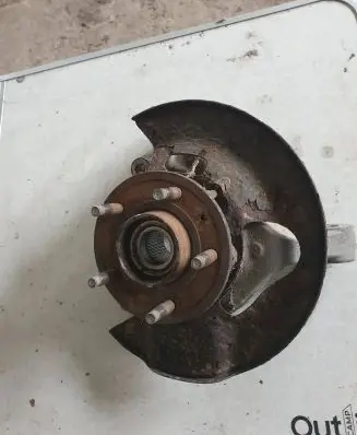 Chevrolet Captiva Front wheel hub spindle knuckle