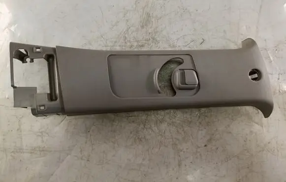 Mitsubishi Grandis (B) pillar trim (top) MR576070 MN134538HA