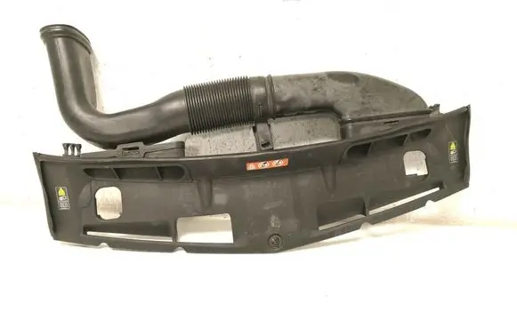 Mercedes-Benz C W204 Engine bonnet/hood lock trim molding A2045000155