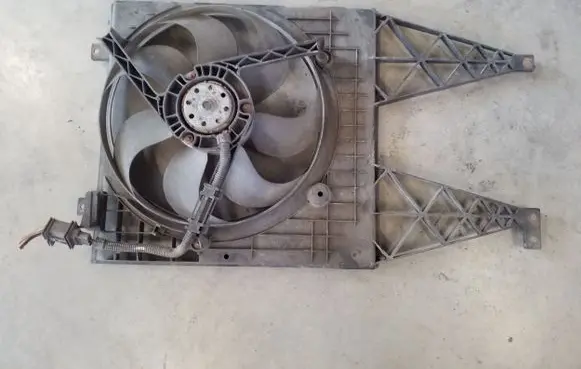 Audi A3 S3 8L Radiator cooling fan shroud 1J0121207L