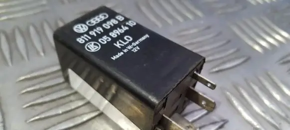 Volkswagen Jetta II Other relay 811919098B