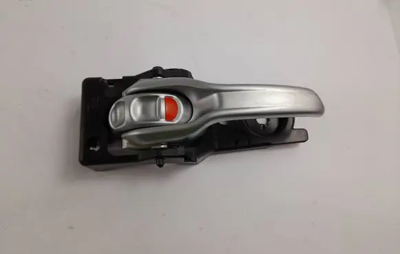 Jeep Cherokee Front door interior handle C37090