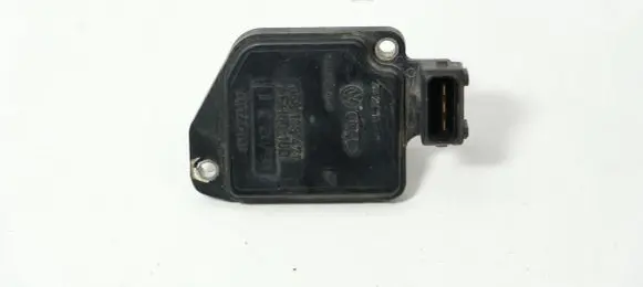 Audi A4 S4 B5 8D Mass air flow meter 058133471
