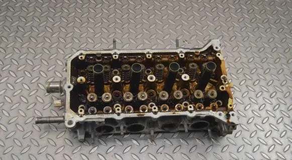 Engine head