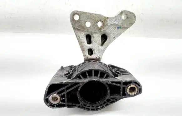 Peugeot 208 Engine mount bracket 9676780580