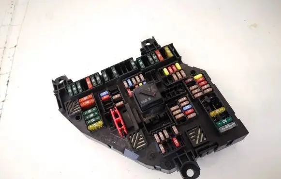 BMW 5 GT F07 Fuse box set 016704991E 0-1670499-1E