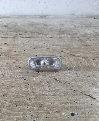Audi A4 S4 B6 8E 8H Front fender indicator light 8E0949127