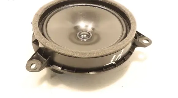 Toyota Corolla E160 E170 Rear door speaker