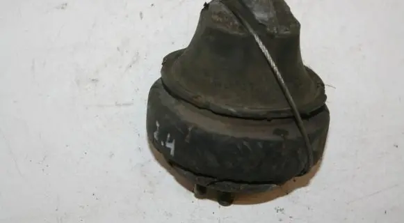 Volvo V70 Engine mount bracket 9485551