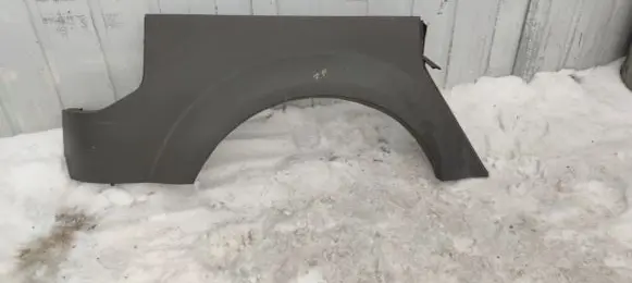 Rear fender molding trim