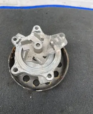 Toyota Prius (XW20) Water pump